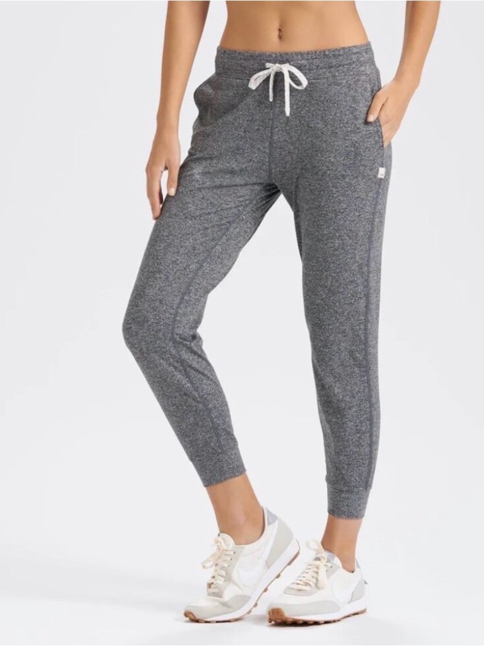 Vuori joggers/new without tags